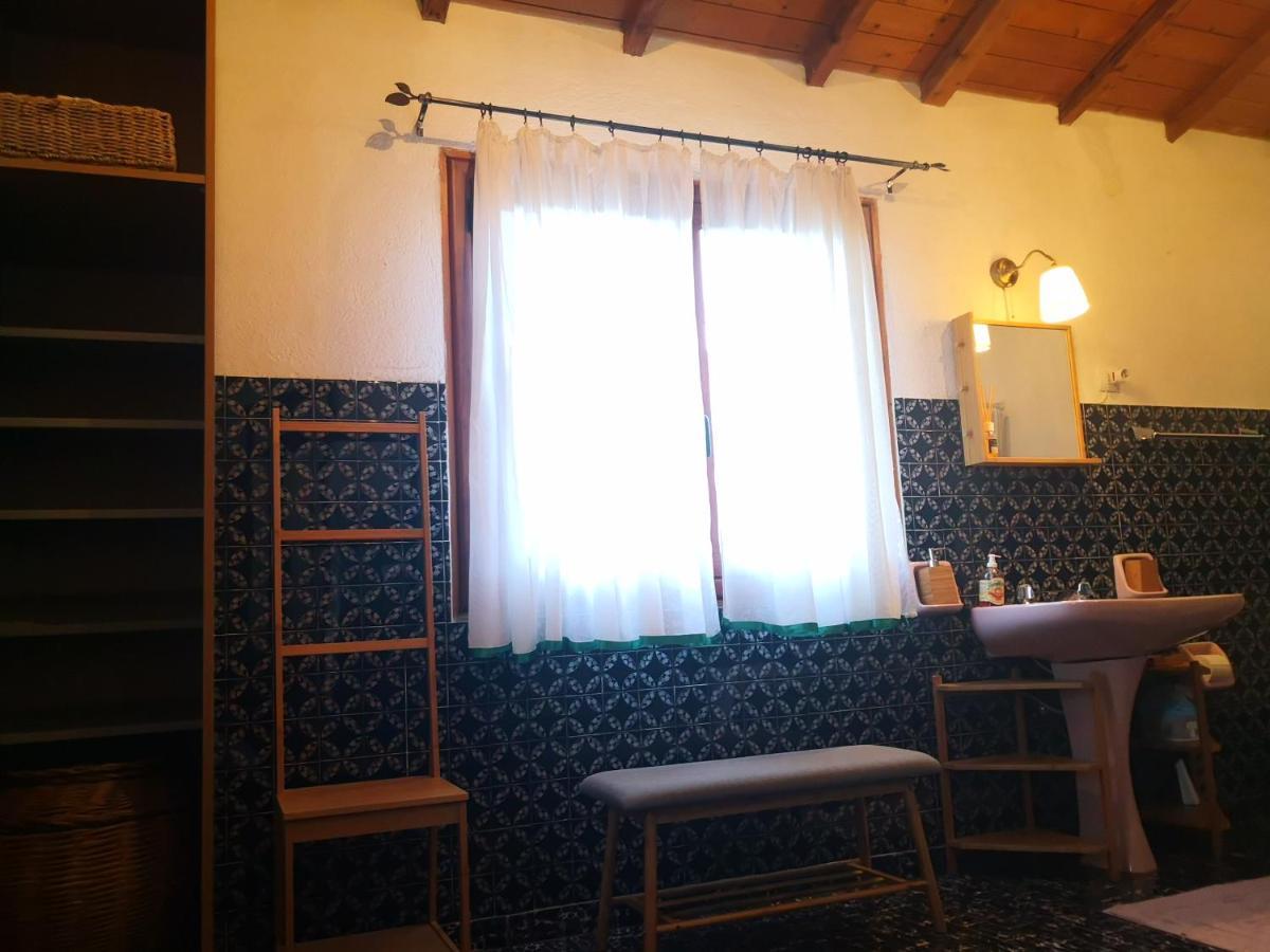 Zia Chiarina Bed & Breakfast San Nicolo Gerrei Exterior foto