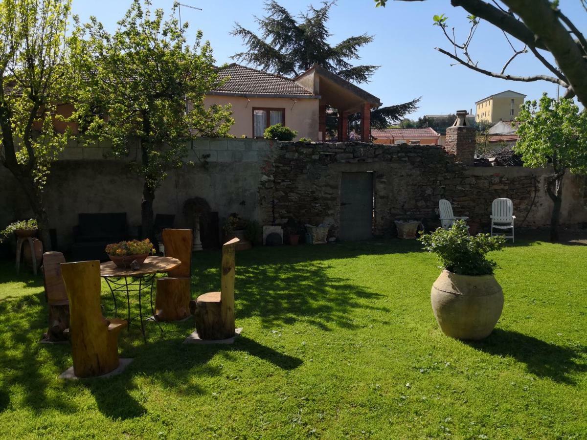 Zia Chiarina Bed & Breakfast San Nicolo Gerrei Exterior foto
